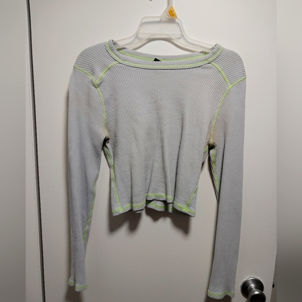 Women's Gray Long Sleeve Crop Top